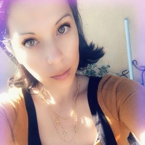 Meet your Posher, Nnoemi